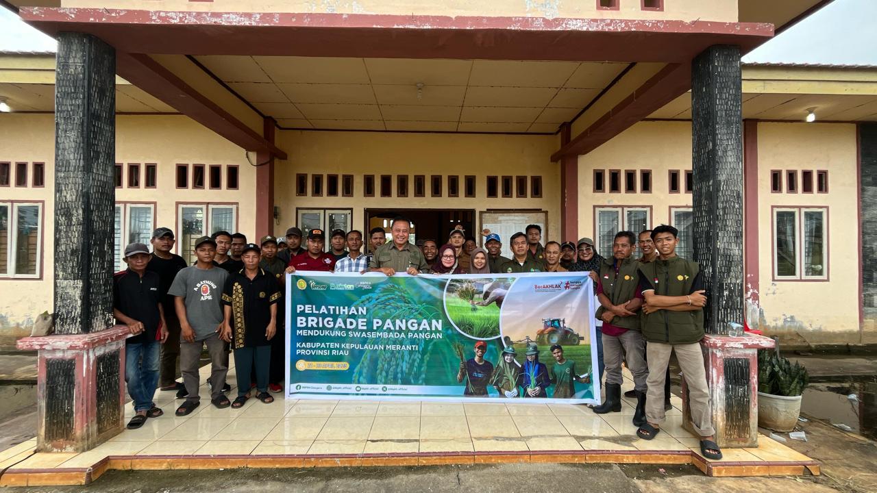 Bimtek Penggunaan Alsintan Dukung Gerakan Menanam Padi Serentak bersama Presiden RI