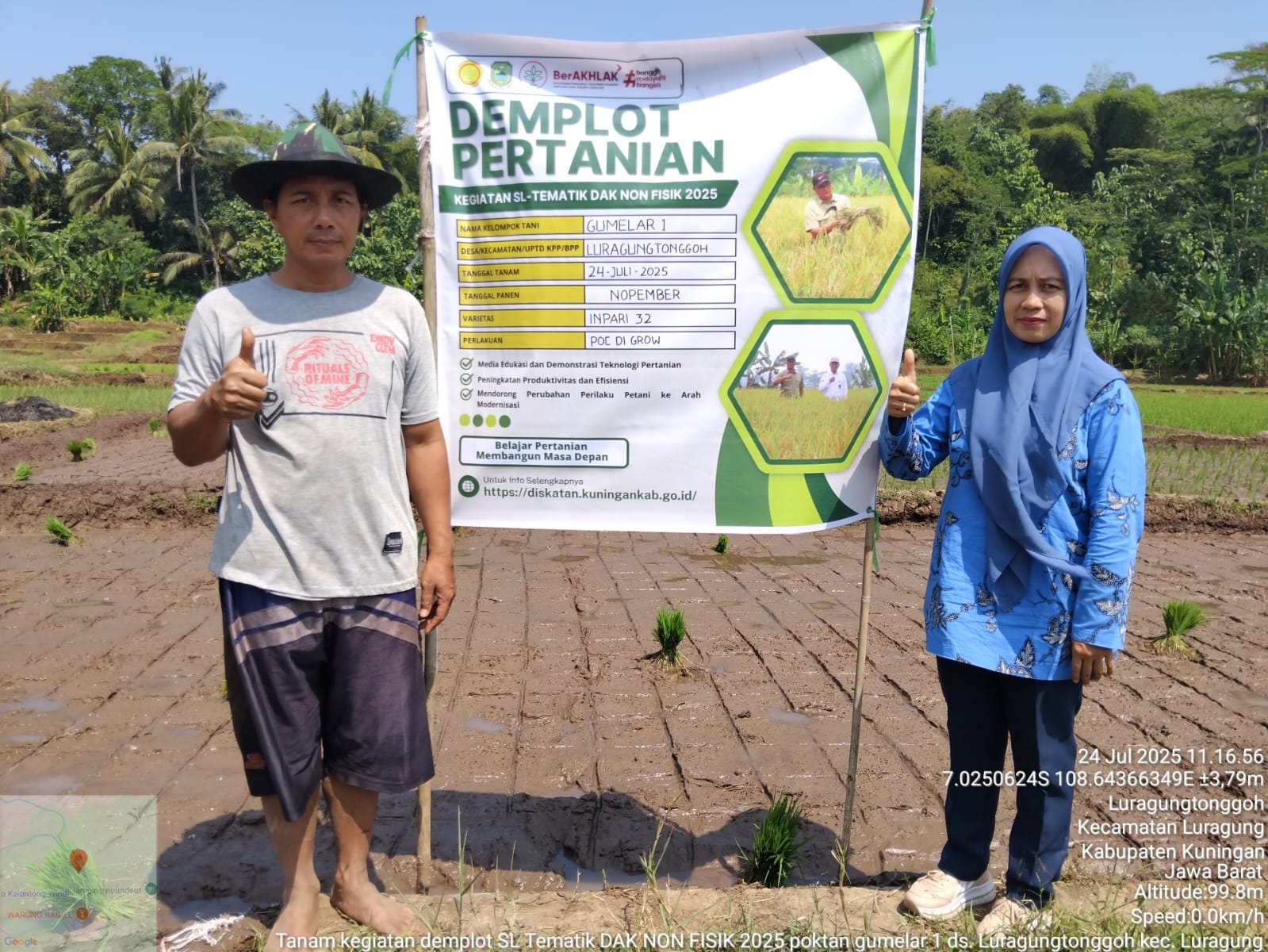 Meyakinkan petani melalui demplot