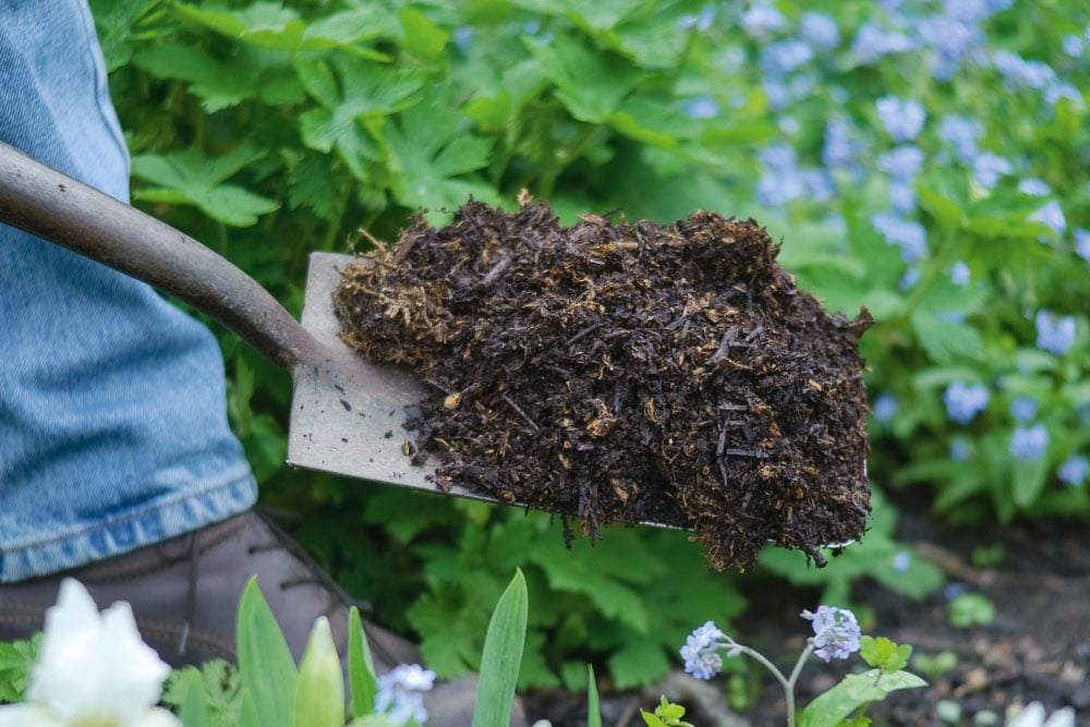 PEMBUATAN PUPUK KOMPOS BAHAN ORGANIK