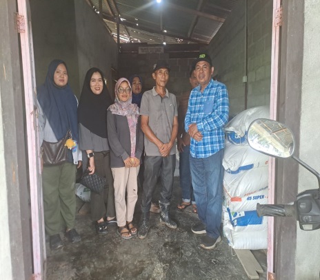 Penerimaan Bantuan Itik Kelompok Tani Karya Bersama  Kelurahan Teluk Belitung Kecamatan Merbau