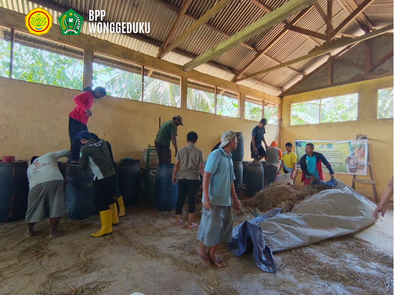 PEMANFAATAN LIMBAH JAGUNG UNTUK PAKAN TERNAK