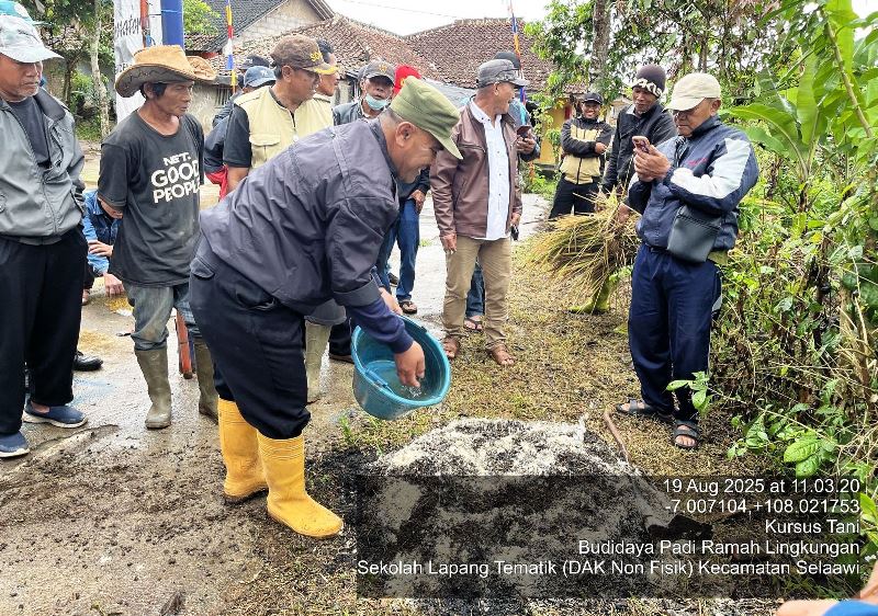 PEMBUATAN TRICHOKOMPOS