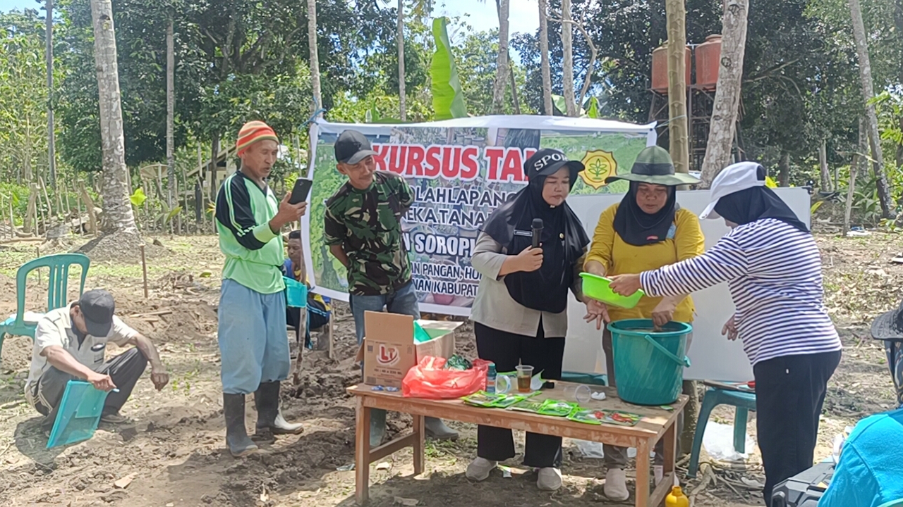 Mengaktifkan EM4 Untuk Pengolahan Lahan 