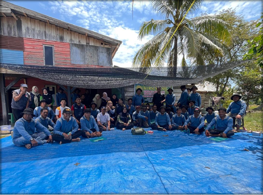 Penerapan Uji Tanah Sawah (PUTS) untuk menentukan pemupukan padi yang tepat dan efisien.