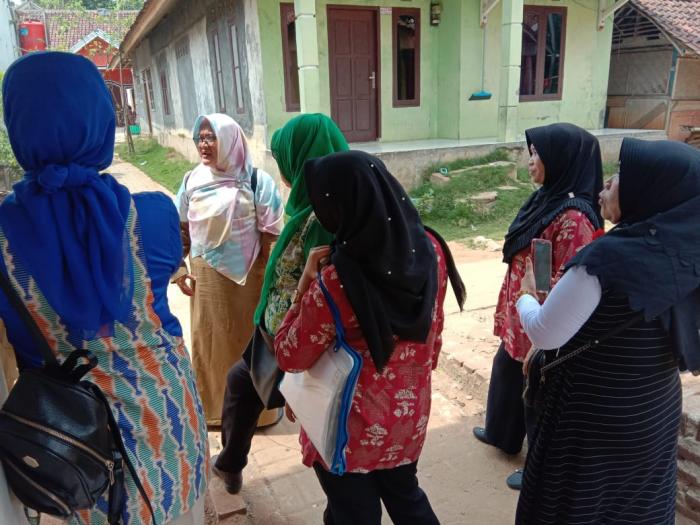 Monitoring Kegiatan Pemanfaatan Pekarangan di KWT Cibodas Desa Banjarsari Kecamatan Warunggunung