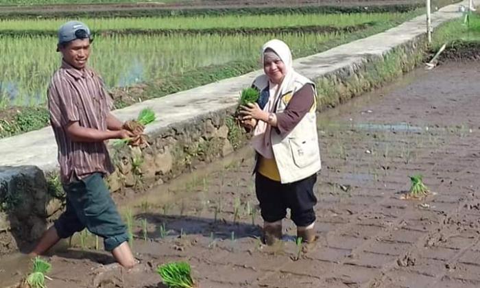 Eni Suliawati, Srikandi Penyuluh Pertanian dari Kabupaten Sukabumi