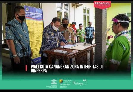 Walikota Pekalongan Canangkan Zona Integritas di Dinperpa