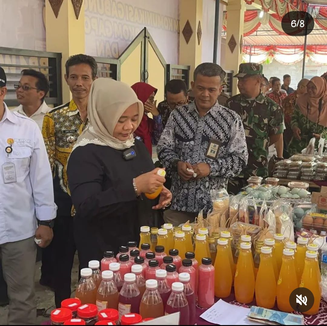 Forkom Gapoktan dan Bazar Aneka  Olahan KWT BP4 Wil VIII