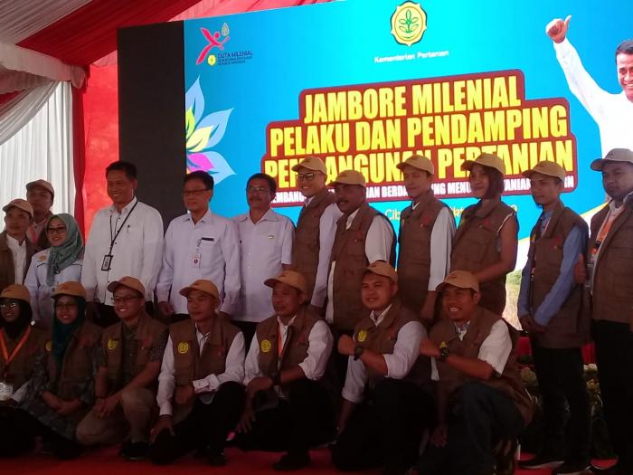 MENINGKATKAN PRODUKSI KAKAO 