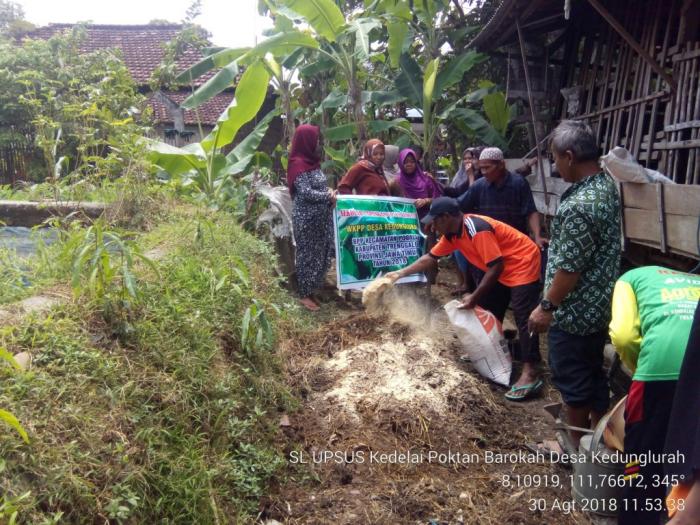 PEMBUATAN KOMPOS JERAMI