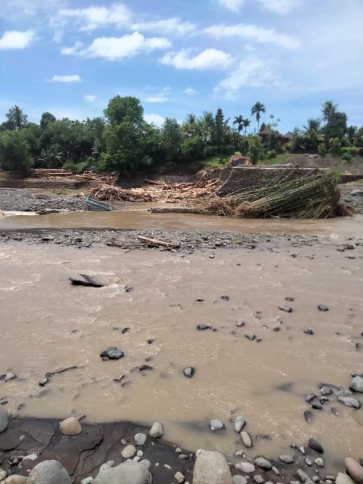 Dampak Banjir Bandang Di Subak Telepus