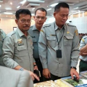 KEMENTAN KONEKSIKAN JARINGAN DAN INFORMASI PERTANIAN SELURUH INDONESIA DENGAN AWR