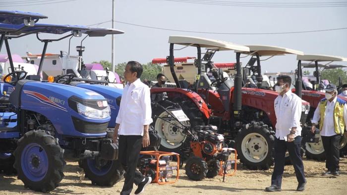 KEMENTAN HADIRKAN TEKNOLOGI PERTANIAN TAKSI ALSINTAN