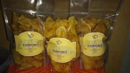 MEMBUAT KRIPIK PISANG RENYAH ALA KWT SERUNI DESA BURANGASI KECAMATAN LAPANDEWA KABUPATEN BUTON SELATAN 
