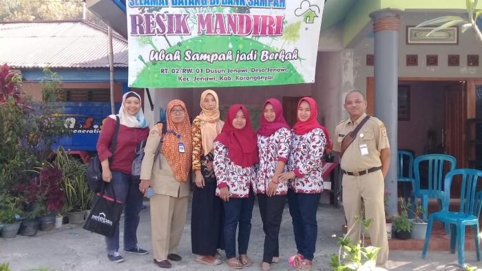 inovasi pengelolaan bank sampah oleh kelompok tani di desa jenawi kec. jenawi