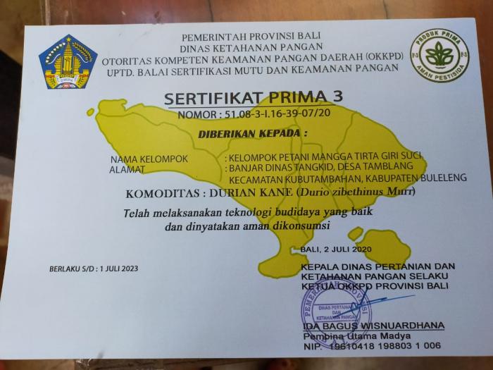 PENYERAHAN SERTIFIKAT PRIMA 3 UNTUK KOMODITAS DURIAN KANE DI POKTAN GIRI SUCI DESA TAMBLANG KEC.KUBUTAMBAHAN KABUPATEN BULELENG