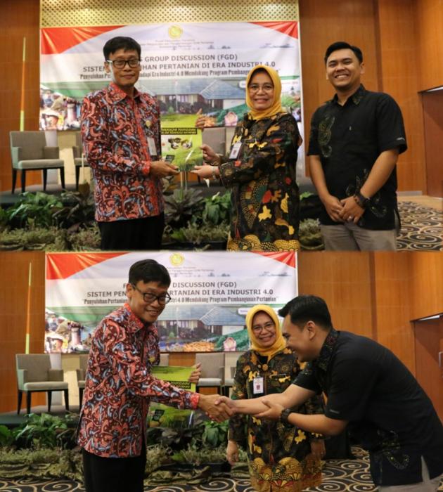 YOYON HARYANTO LUNCURKAN BUKU PARADIGMA PENYULUHAN  DI ERA TEKNOLOGI INFORMASI