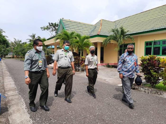 PANEN DAN TANAM PERDANA BAWANG MERAH DISENTRA PENGEMBANGAN BAWANG MERAH MALUKU UTARA BERSAMA BPTP MALUKU UTARA.