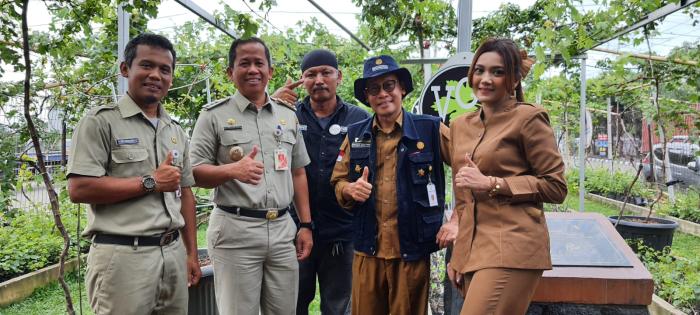 LAHAN TERBENGKALAI JADI PERTANIAN ANGGUR
