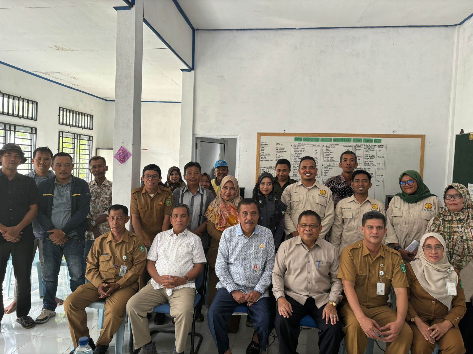 DINAS TANAMAN PANGAN, HORTIKULTURA, DAN PETERNAKAN KABUPATEN BENGKALIS SERAHKAN ALAT BANTUAN PERTANIAN KE UPT BPP KECAMATAN RUPAT