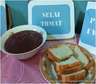 PRAKTEK PENGOLAHAN SELAI TOMAT DI KELOMPOK KRPL