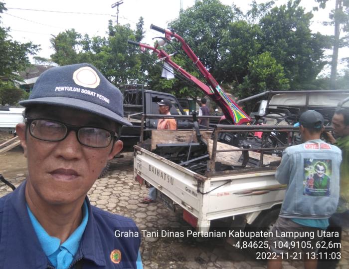 Penyerahan Bantuan Traktor Roda Dua Untuk Poktan Sido Makmur 