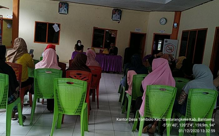 Pembentukan KWT di Kantor Desa Tombolo, Kecamatan Gantarangkeke, Kabupaten Bantaeng