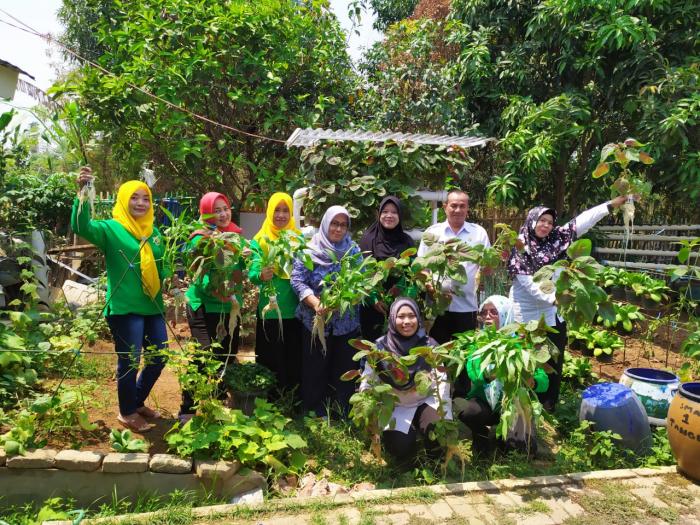 Urban Farming Ala Kota Tangerang
