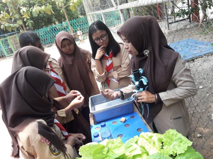 MENANAMKAN CINTA PERTANIAN SEJAK DINI MELALUI KEGIATAN SAKATARUNA BUMI 